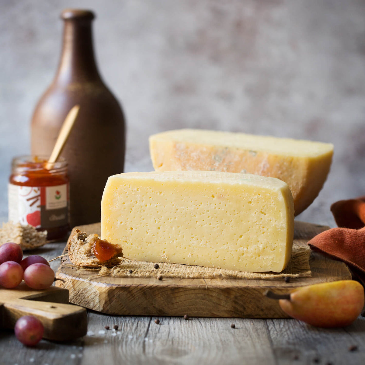 Aged Pecorino from Apennines